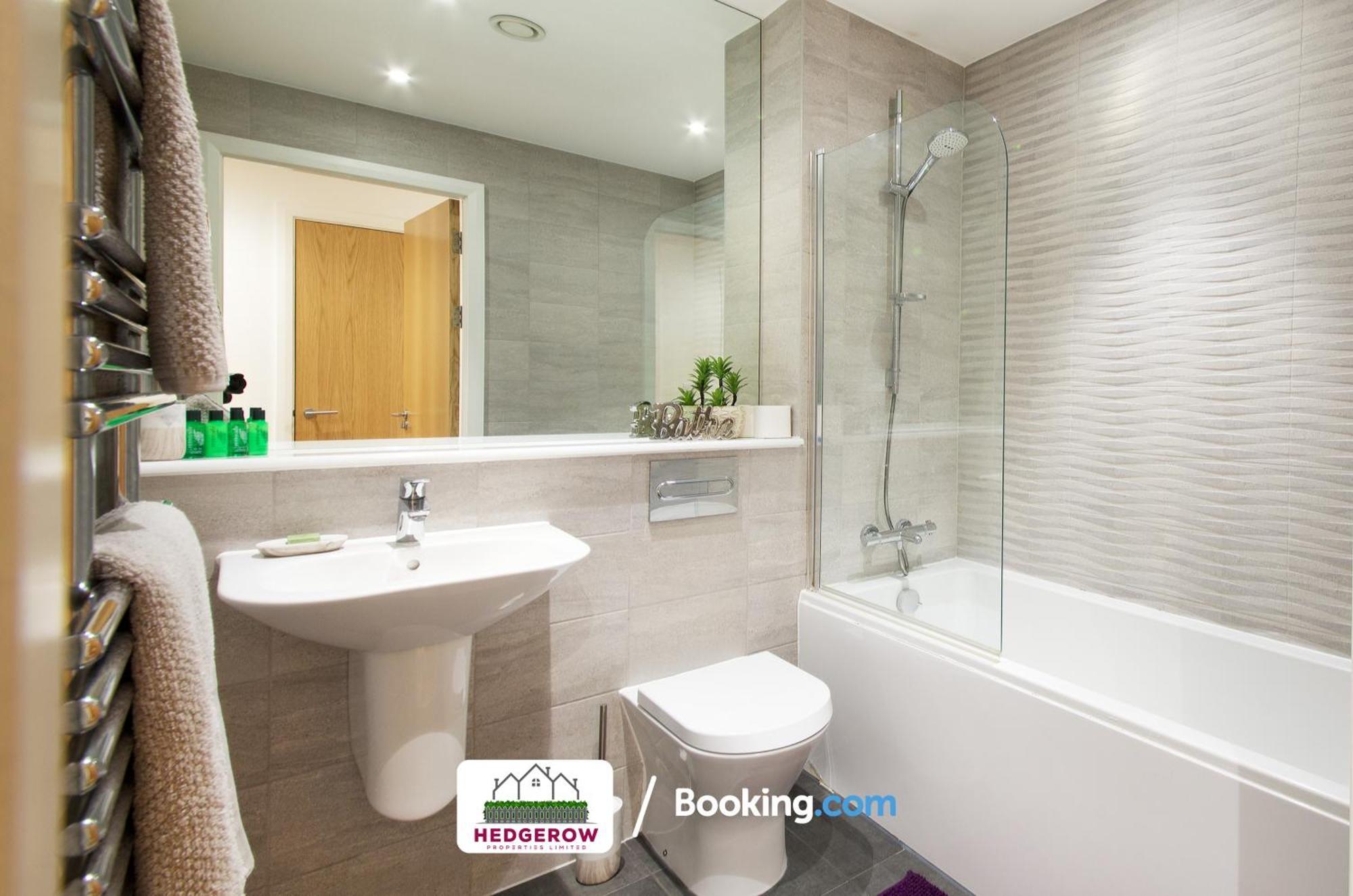 Premium Deals On Modern 2 -Bed 2-Bath Central City 122 High Street Flat For Movers & Pros By Hedgerow Manchester Bagian luar foto